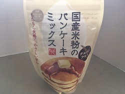 国産米粉のパンケーキミックス グルテンフリー01.jpg
